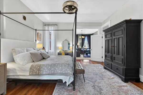 $449,900 | 2520 California Avenue, St. Louis, MO 63104