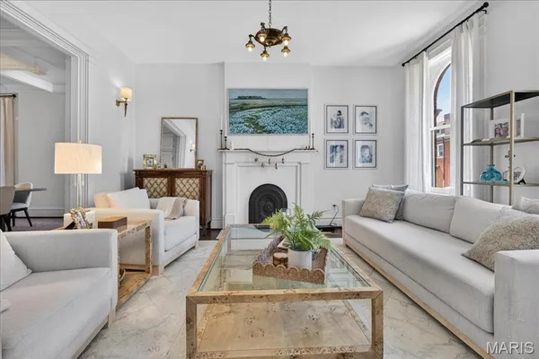 $449,900 | 2520 California Avenue, St. Louis, MO 63104