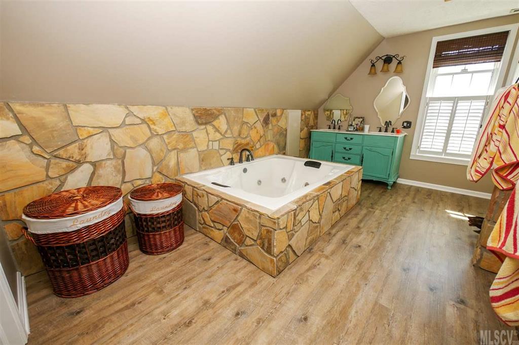 1335 Murrays Mill Road Catawba, NC 28609 - Photo 9 of 22 Gallery Image 9