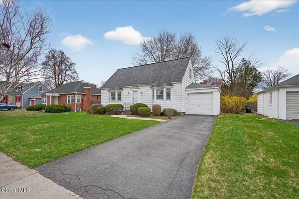 $289,900 | 21 Hopewell Street, Albany, NY 12208