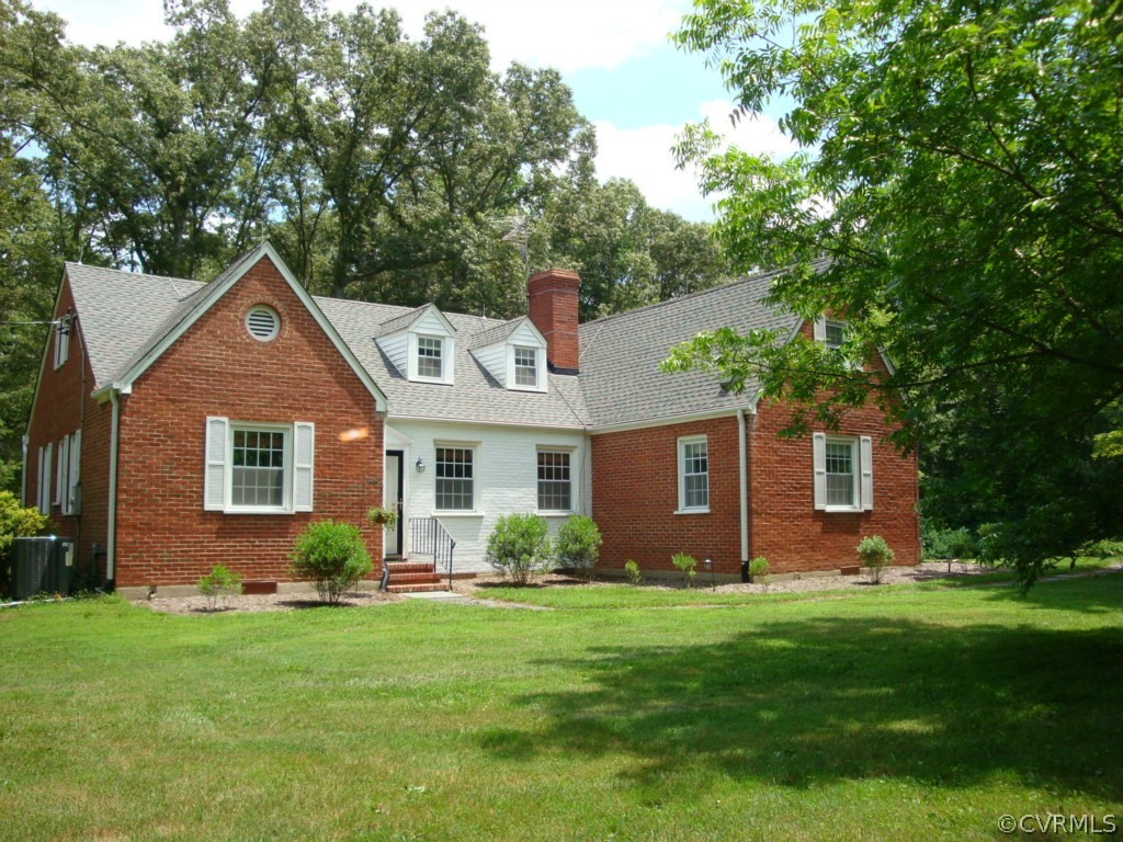 2818 Maidens Road Powhatan, VA 23139 - Photo 1 of 24 Gallery Image 1