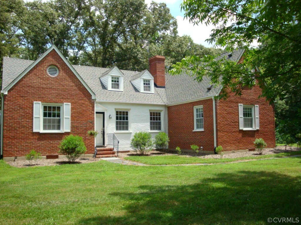 2818 Maidens Road Powhatan, VA 23139 - Photo 2 of 24 Gallery Image 2