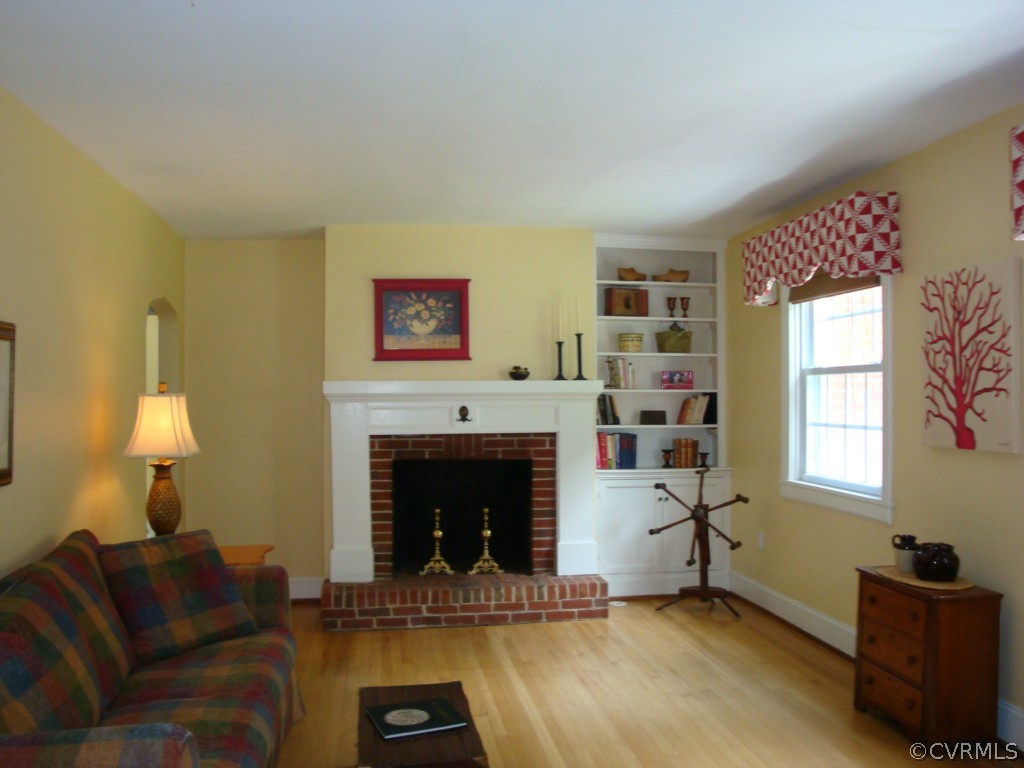 2818 Maidens Road Powhatan, VA 23139 - Photo 3 of 24 Gallery Image 3
