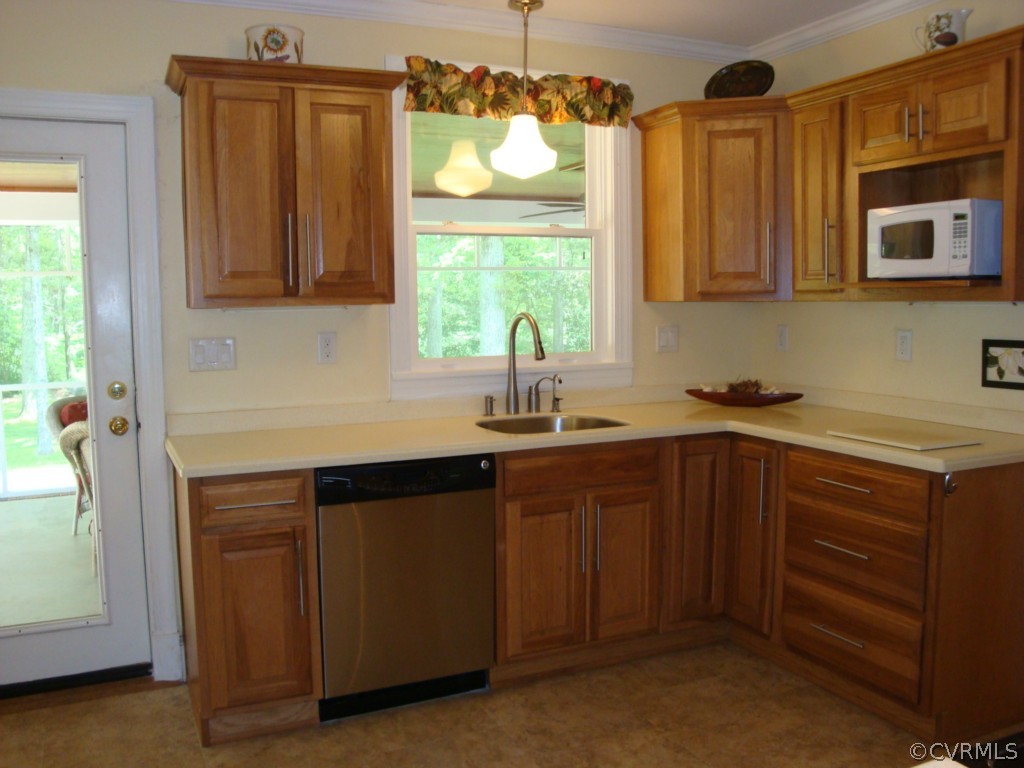 2818 Maidens Road Powhatan, VA 23139 - Photo 5 of 24 Gallery Image 5