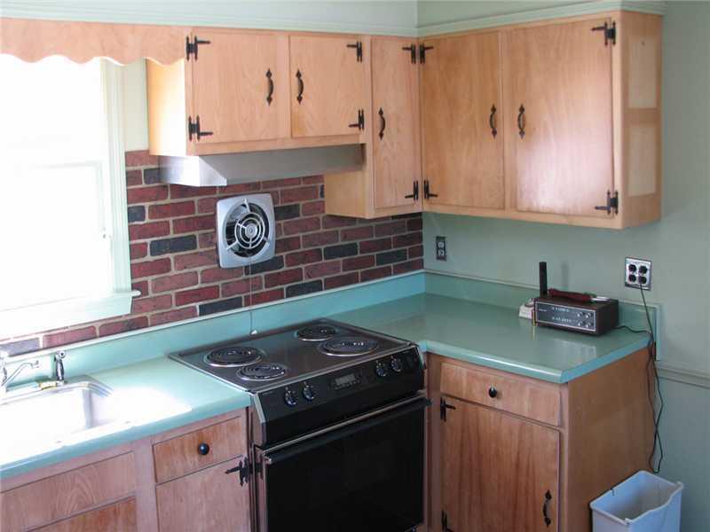 516 Highway 129 Walpole, ME 04573 - Photo 2 of 7 Kitchen.