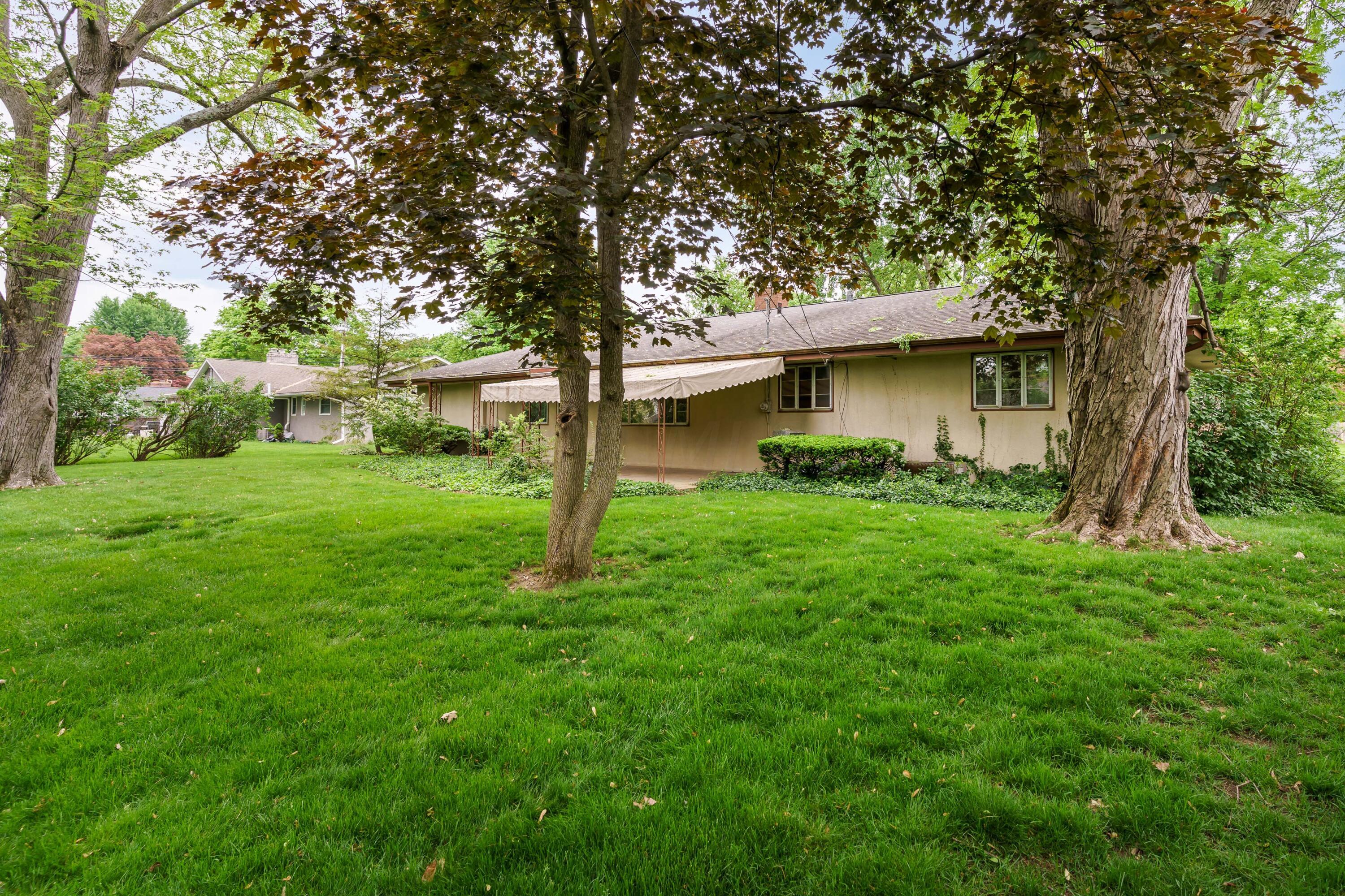 3885 Chevington Road Columbus, OH 43220 - Photo 33 of 34 3885 Chevington Rd_35