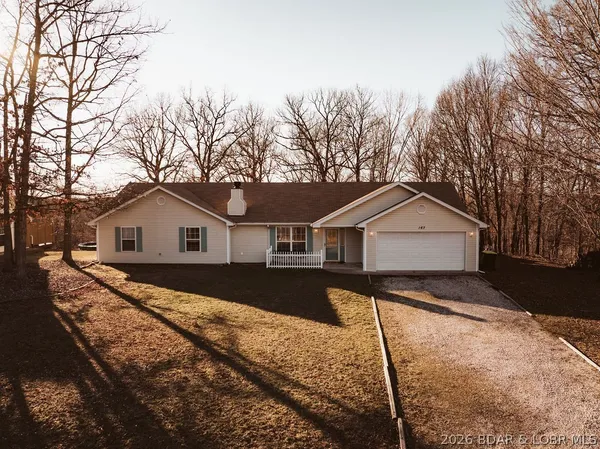 $385,000 | 141 Cinnamon Ridge Drive, Sunrise Beach, MO 65079