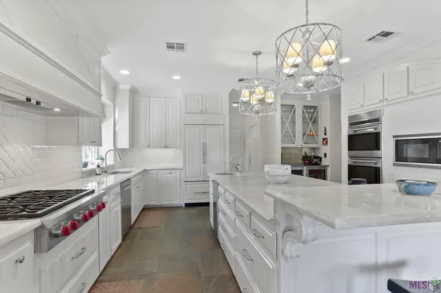 $1,495,000 | 18260 South Mission Hills Avenue, Baton Rouge, LA 70810