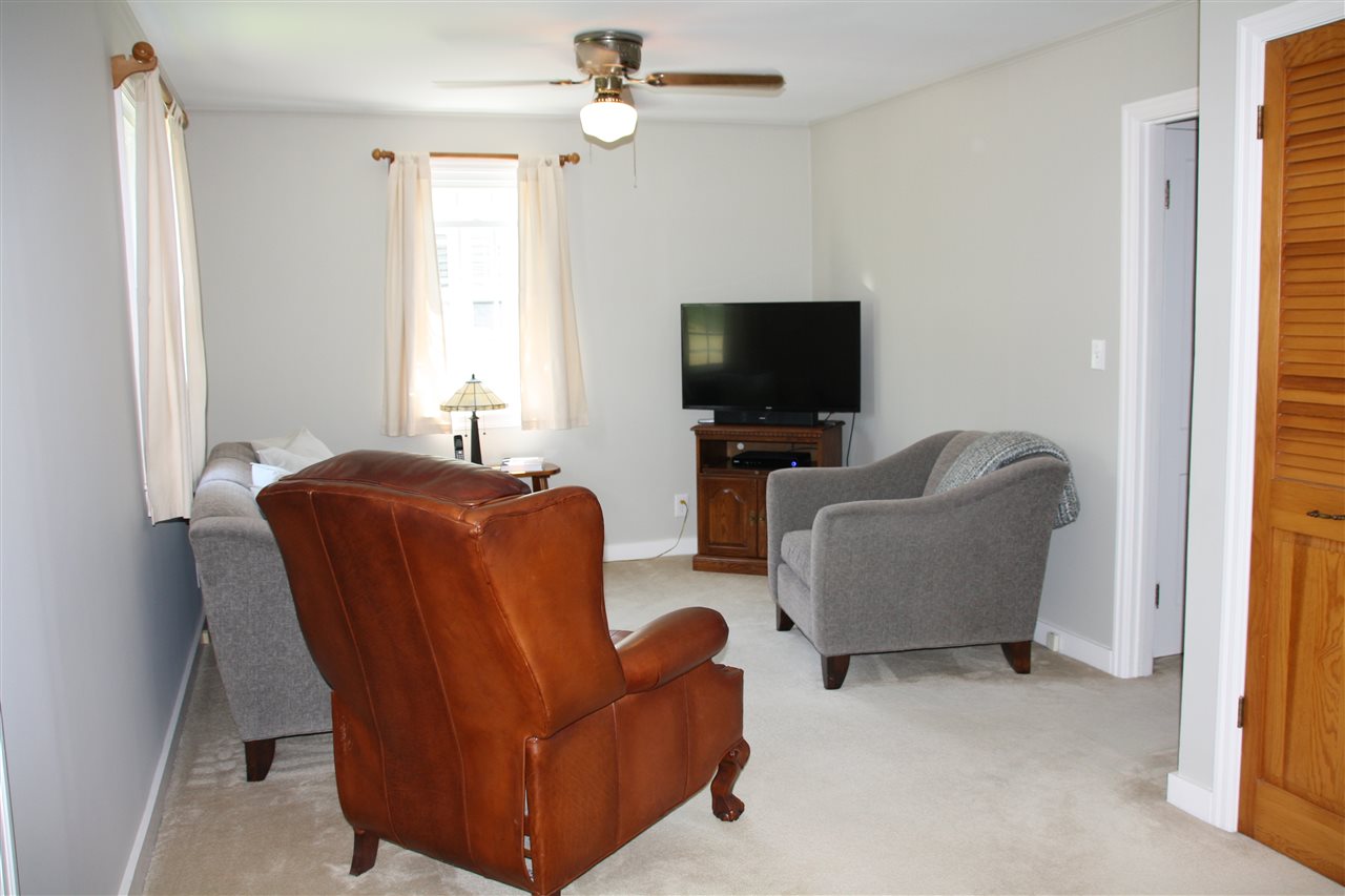 249 Lincoln Avenue Rutland, VT 05701 - Photo 3 of 16