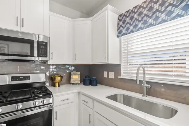 $267,150 | 303 Mykonos Drive, Mauldin, SC 29662