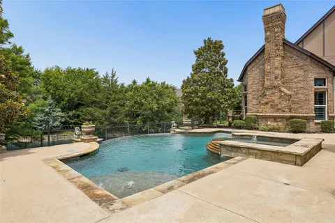$2,489,000 | 5804 Chalford Common, Colleyville, TX 76034