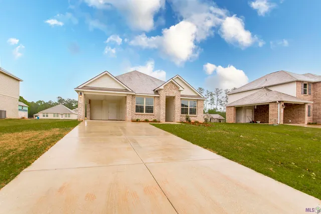 $216,000 | 48450 Red Fox Drive, Hammond, LA 70401