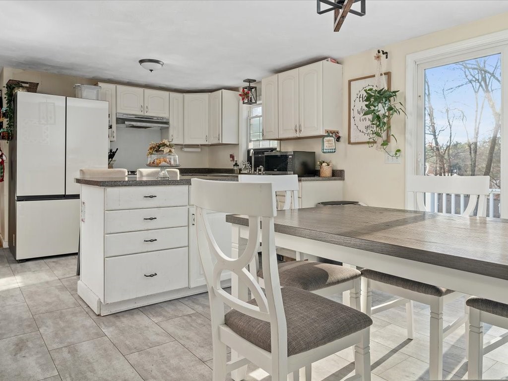 1712 Flat River Road Coventry, RI 02816 - Photo 6 of 16