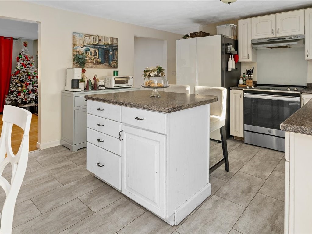 1712 Flat River Road Coventry, RI 02816 - Photo 7 of 16