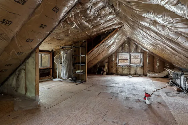 a view of parking area