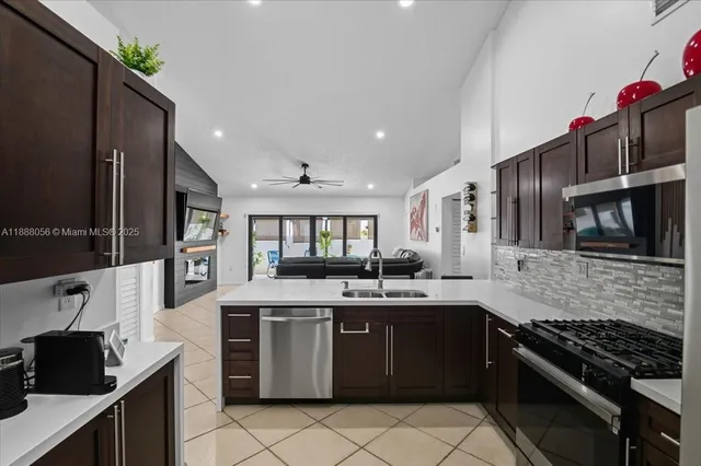 $3,400 | 18775 Northwest 80th Avenue, Unit 18775, Hialeah, FL 33015