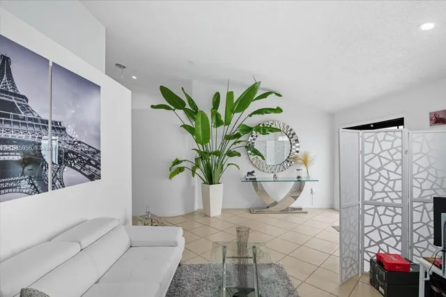 $3,400 | 18775 Northwest 80th Avenue, Unit 18775, Hialeah, FL 33015