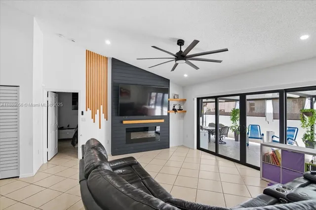 $3,400 | 18775 Northwest 80th Avenue, Unit 18775, Hialeah, FL 33015