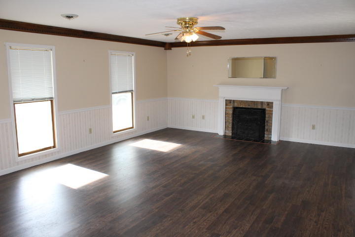 166 Ridgeview Drive Somerset, KY 42503 - Photo 5 of 22 IMG_9213
