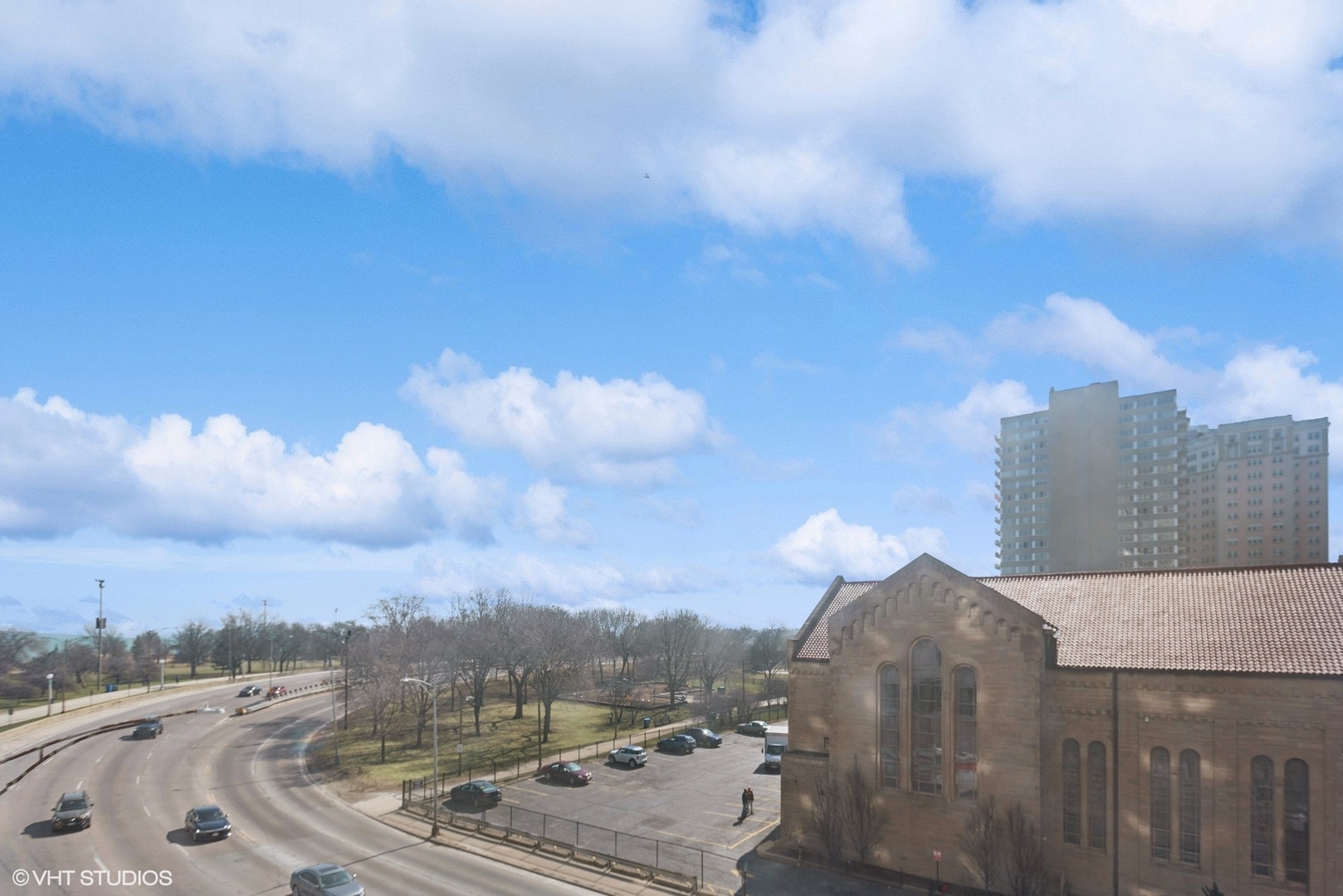 5701 North Sheridan Road, Unit 4Q Chicago, IL 60660 - Photo 17 of 23 a view of a city