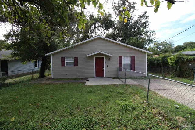 $1,295 | 1911 West Gonzalez Street, Pensacola, FL 32501