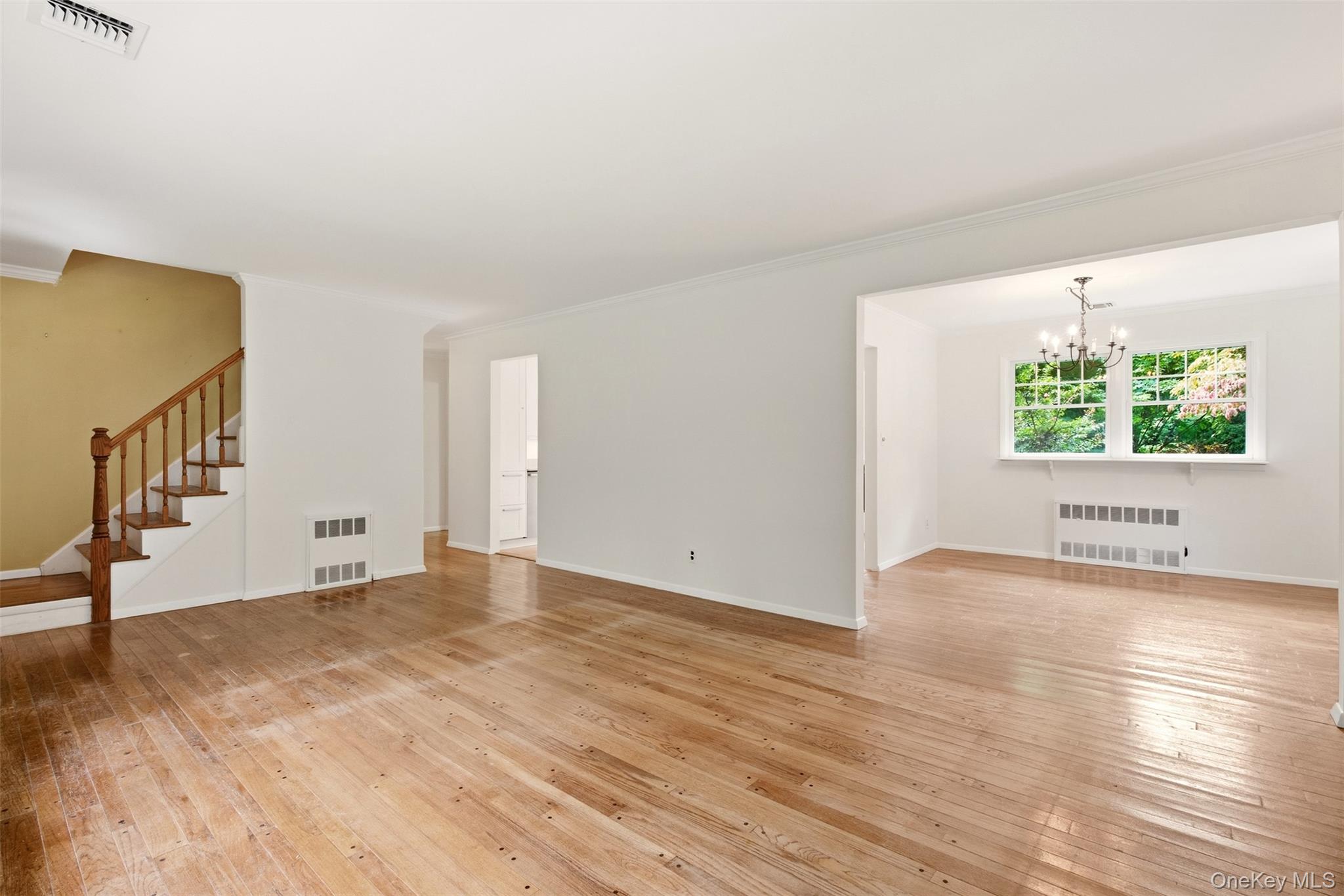 174 Flower Hill Road Huntington, NY 11743 - Photo 6 of 46 Gallery Image 6