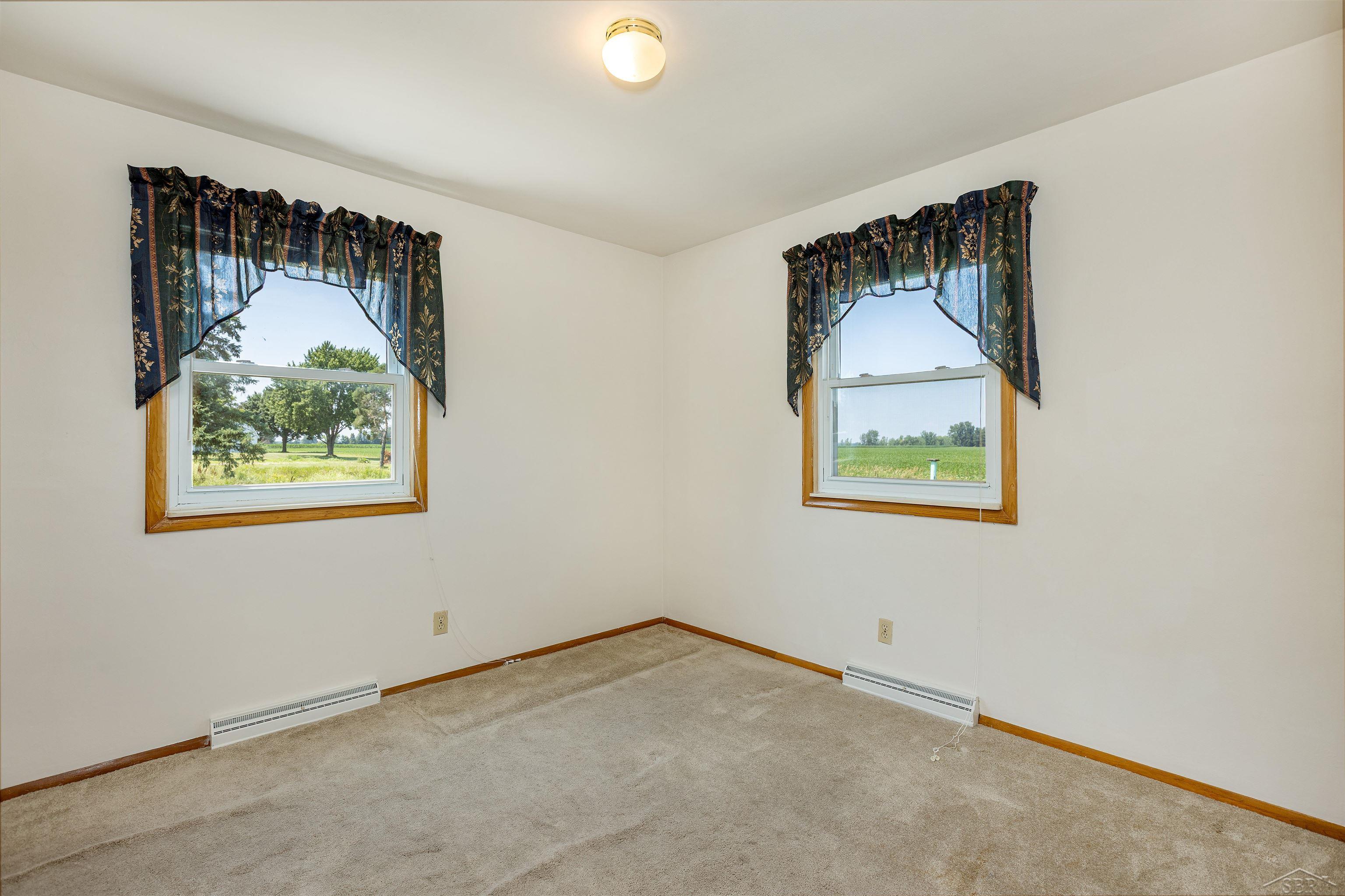 1530 West Beaver Road Auburn, MI 48611 - Photo 12 of 37