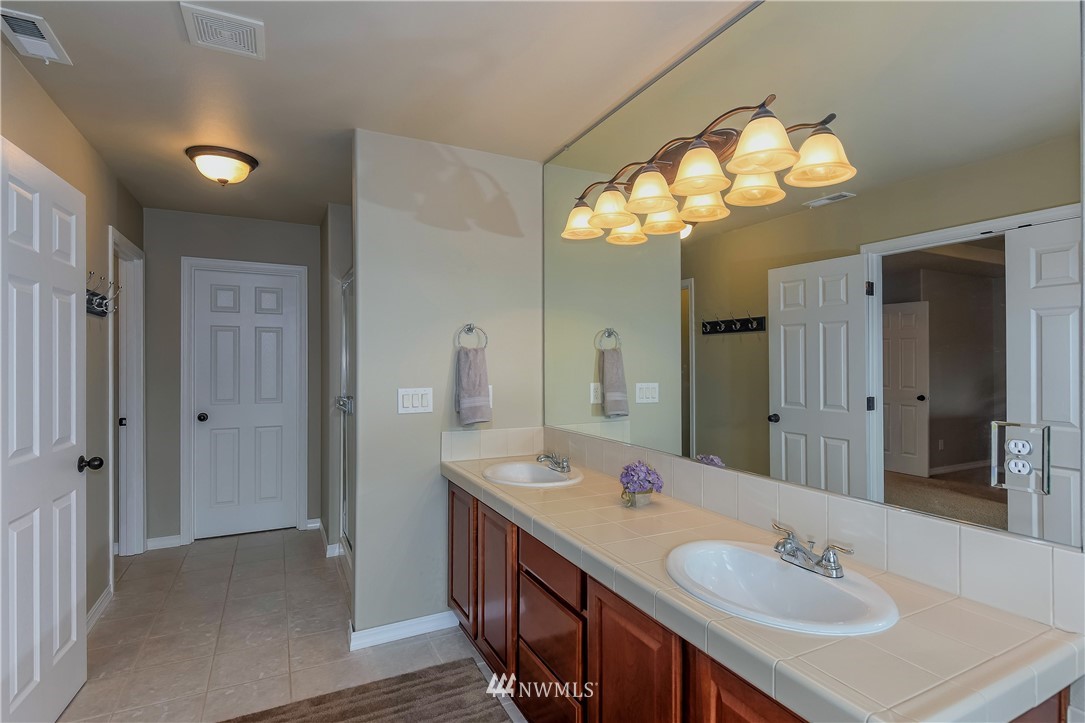 2703 Northeast 159th Circle Ridgefield, WA 98642 - Photo 13 of 22 Gallery Image 13