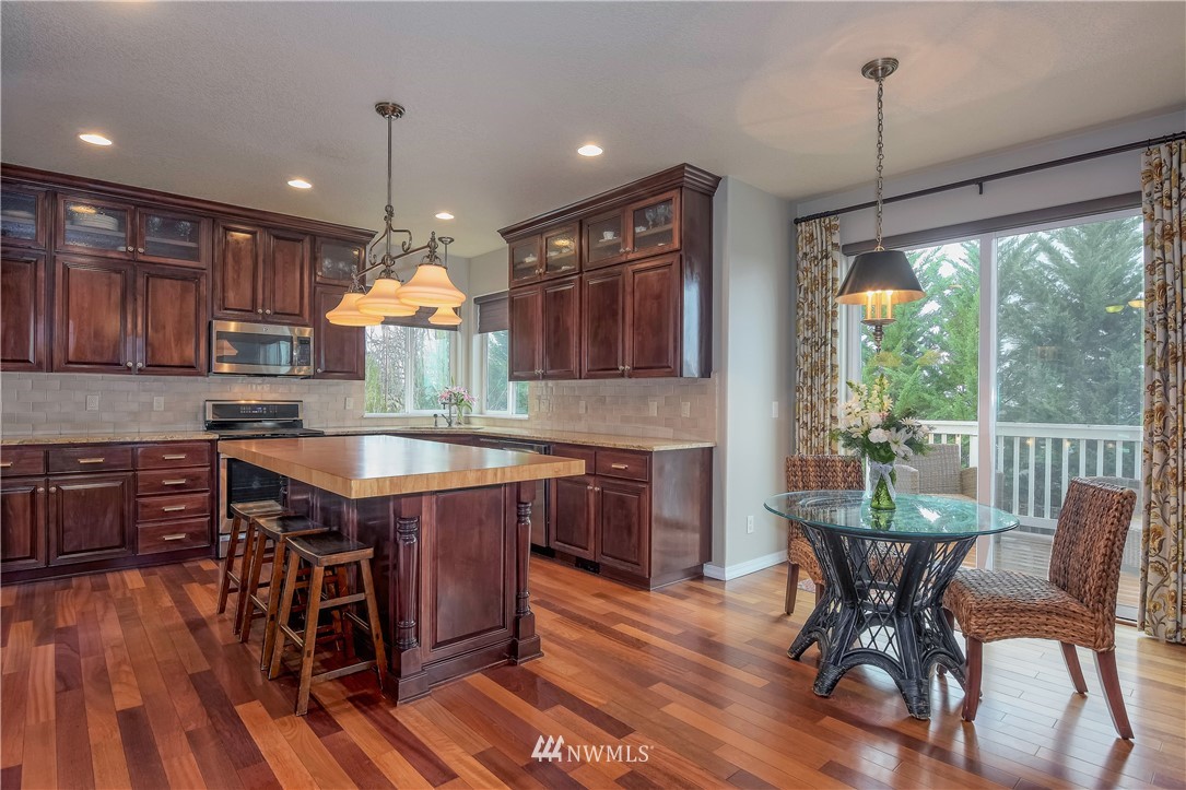 2703 Northeast 159th Circle Ridgefield, WA 98642 - Photo 5 of 22 Gallery Image 5