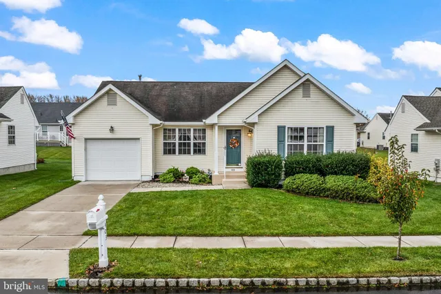 $365,000 | 403 Woodruff Trail, Mullica Hill, NJ 08062