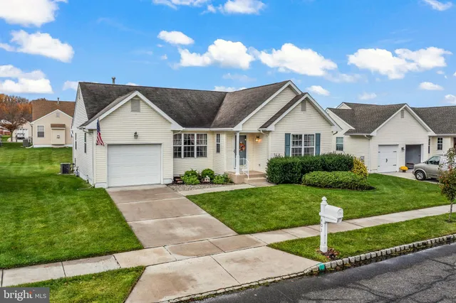 $375,000 | 403 Woodruff Trail, Mullica Hill, NJ 08062