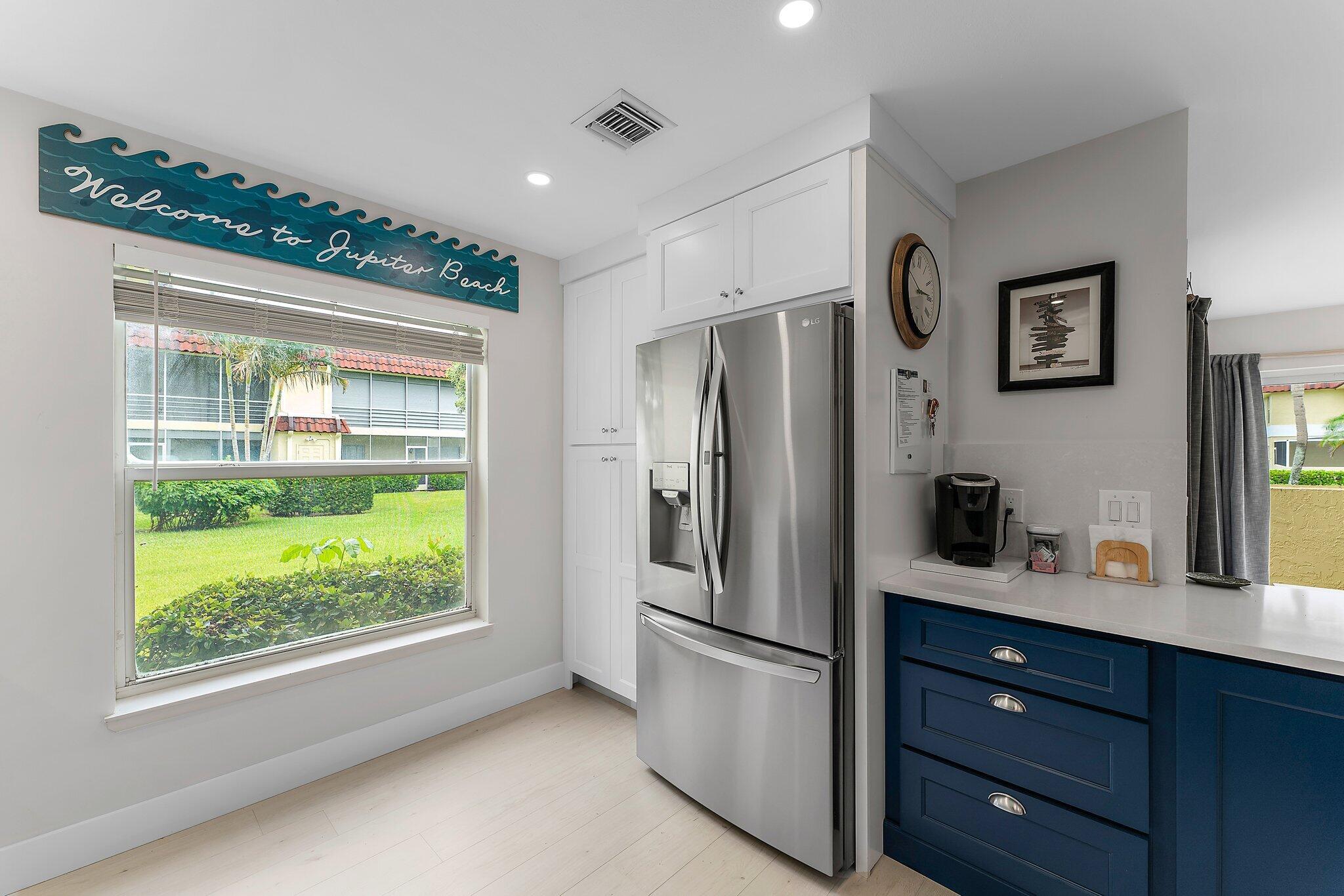 717 Highway 1, Unit 804 Jupiter, FL 33477 - Photo 11 of 45 Open and light