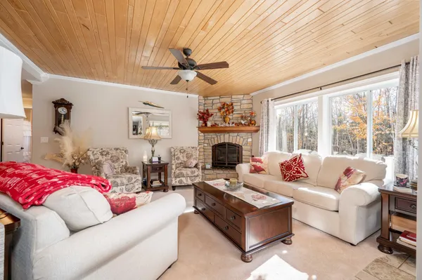 $554,900 | 21564 Sugarbush Lane, Cohasset, MN 55721