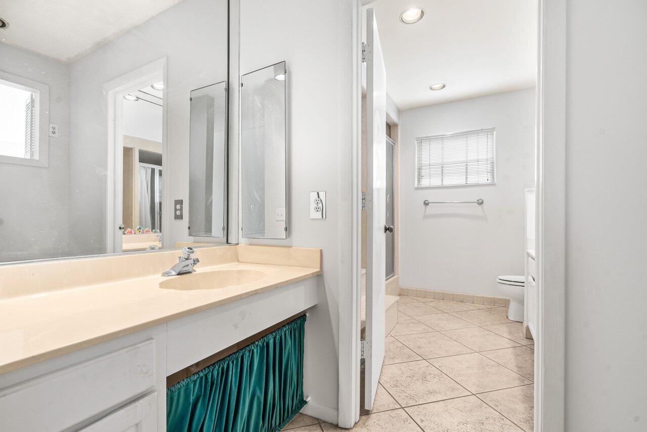 6109 Old Court Road, Unit 238 Boca Raton, FL 33433 - Photo 30 of 39 026-6109OldCourtRoad-Unit238-BocaRaton-F