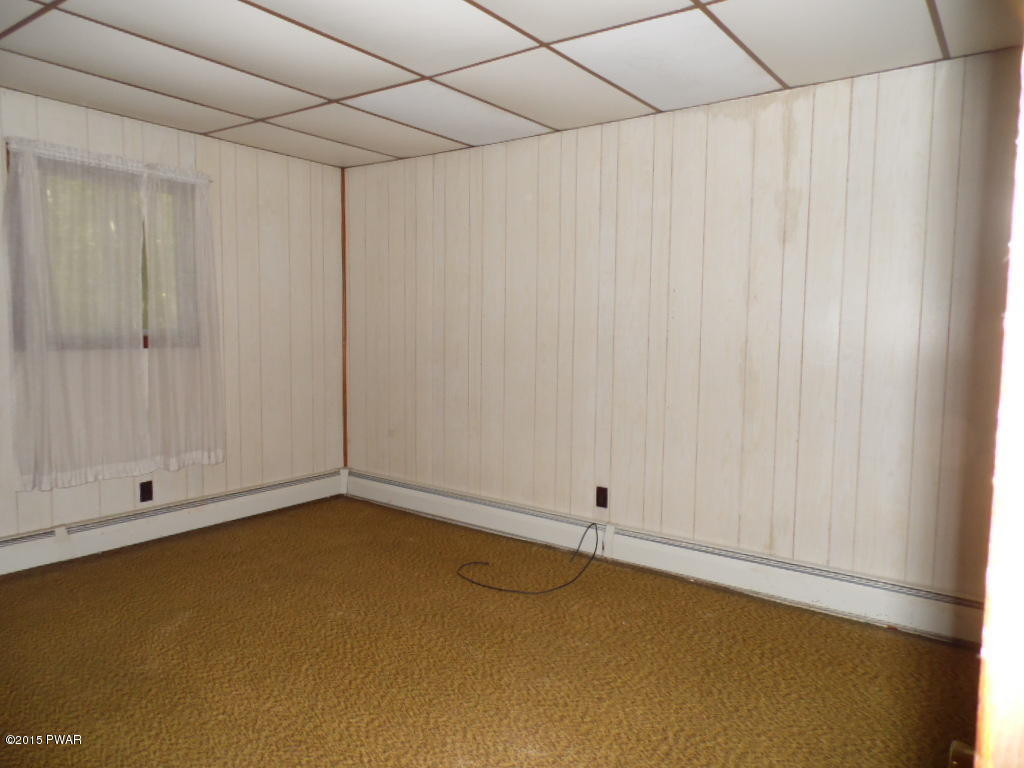 228 Doolan Road Dingmans Ferry, PA 18328 - Photo 11 of 14