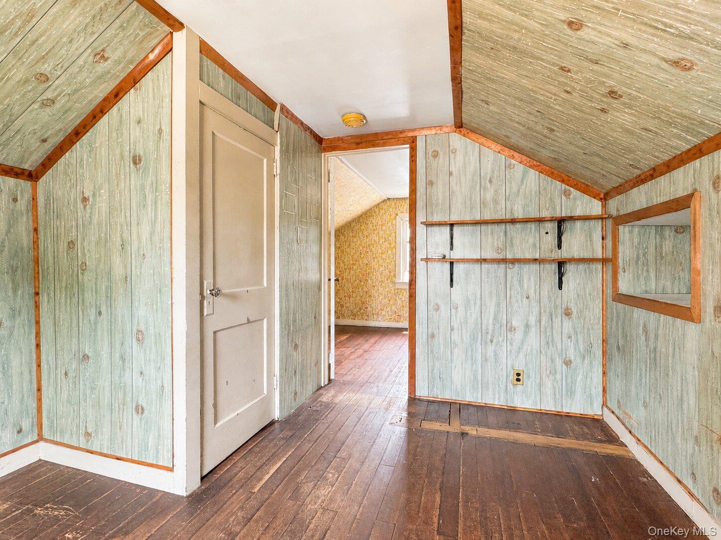 113 Rhodes Street New Rochelle, NY 10801 - Photo 23 of 32