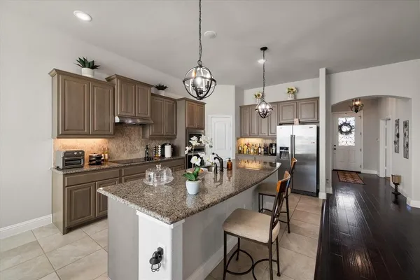 $345,000 | 118 Basswood Drive, Red Oak, TX 75154