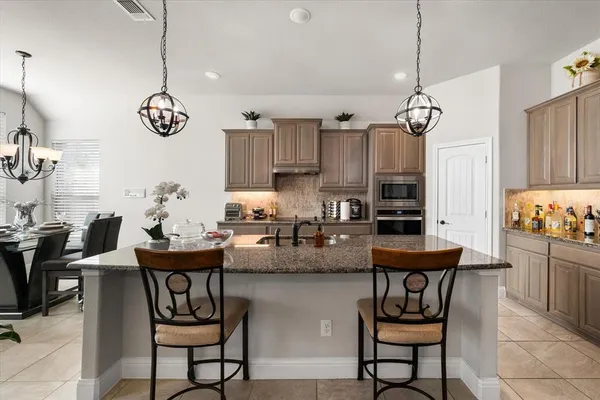 $345,000 | 118 Basswood Drive, Red Oak, TX 75154