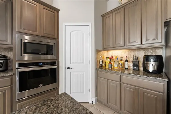 $345,000 | 118 Basswood Drive, Red Oak, TX 75154