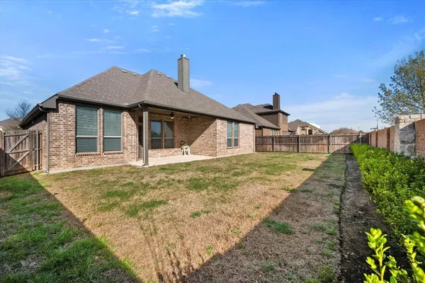 $345,000 | 118 Basswood Drive, Red Oak, TX 75154
