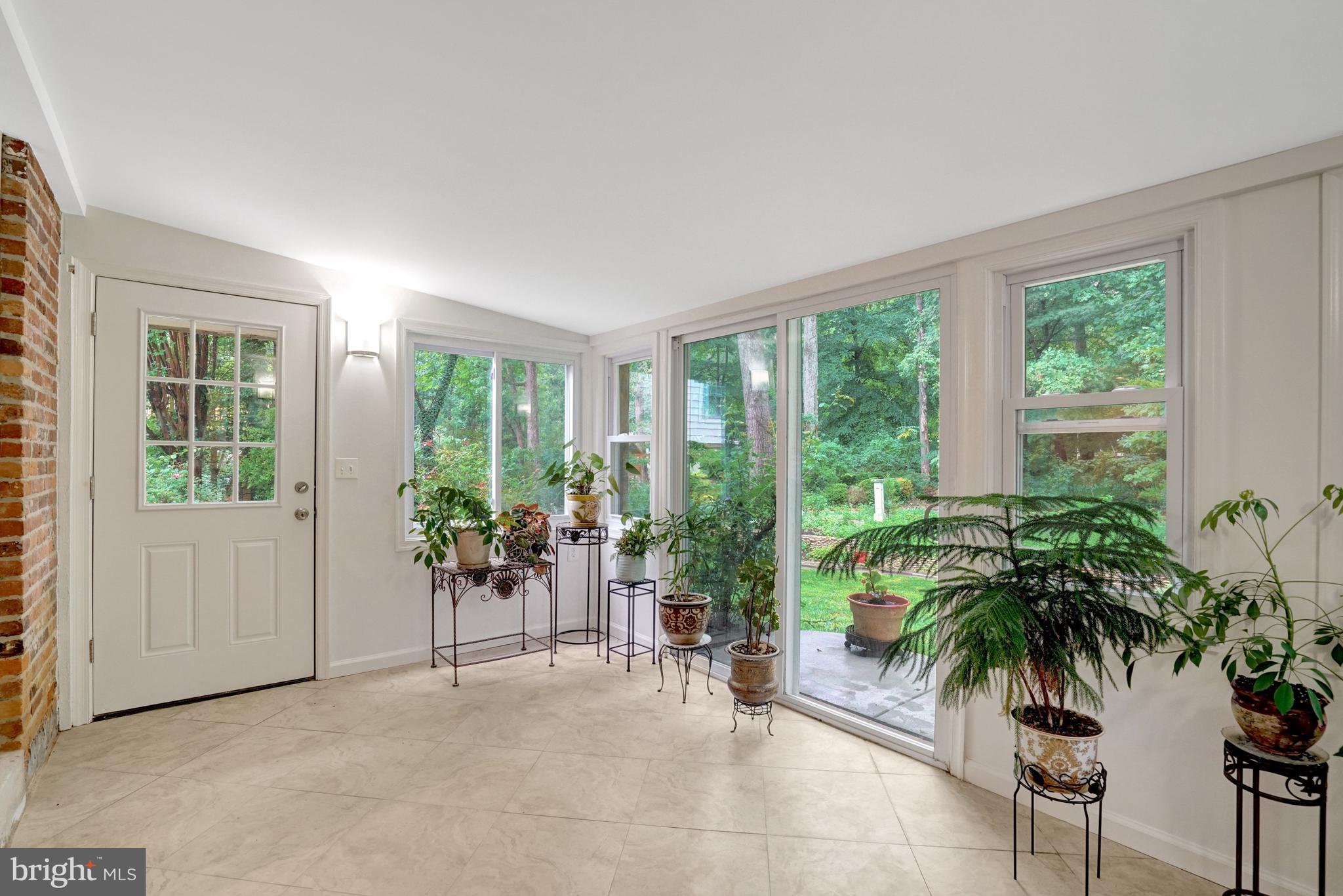 8304 Five Gates Road Annandale, VA 22003 - Photo 35 of 91