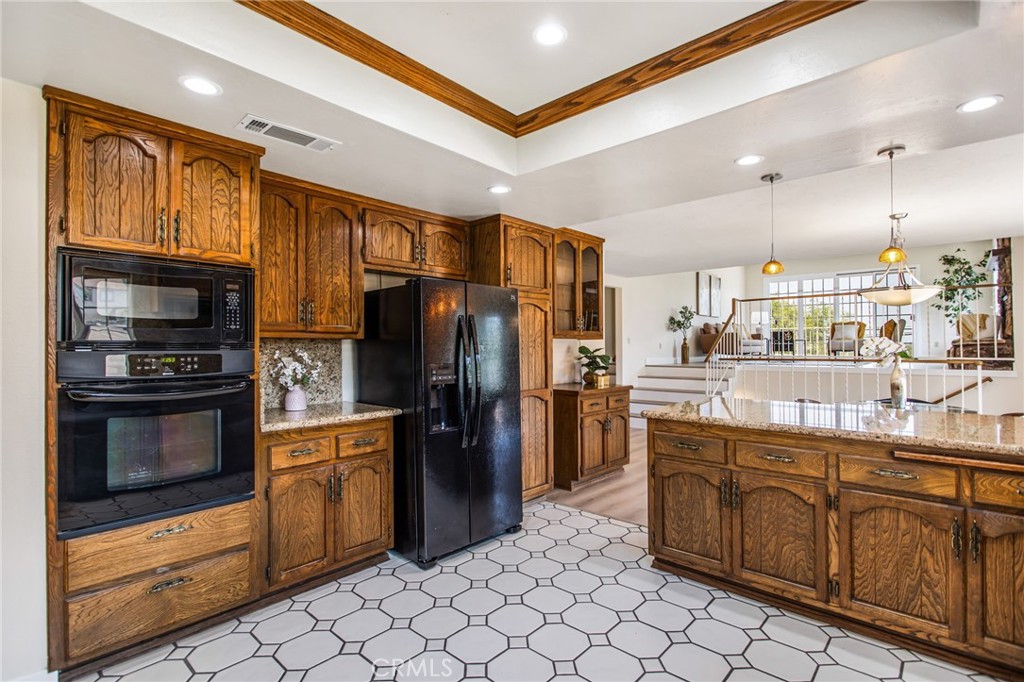 1238 Barbara Drive Vista, CA 92084 - Photo 13 of 49