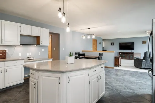 $549,900 | 12192 Carberry Lane, Roscoe, IL 61073