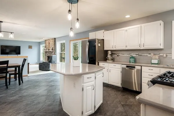 $549,900 | 12192 Carberry Lane, Roscoe, IL 61073
