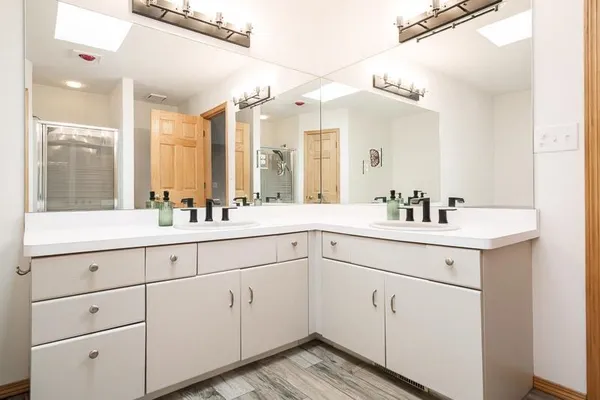 $549,900 | 12192 Carberry Lane, Roscoe, IL 61073