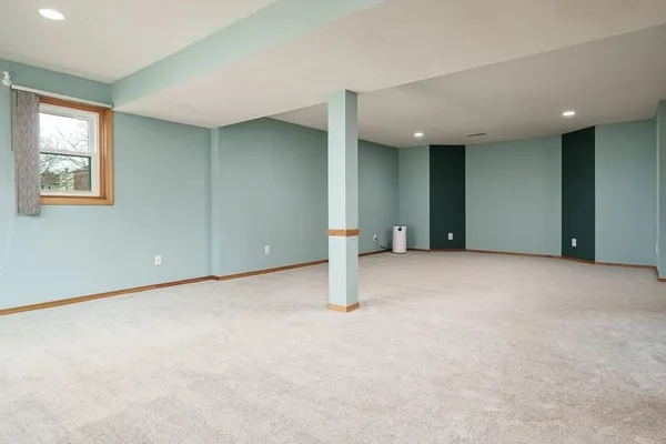 $549,900 | 12192 Carberry Lane, Roscoe, IL 61073