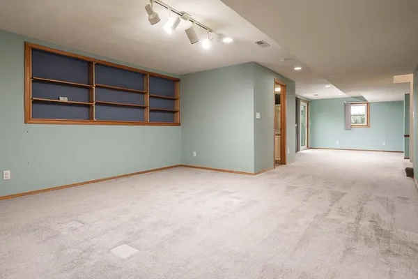 $549,900 | 12192 Carberry Lane, Roscoe, IL 61073