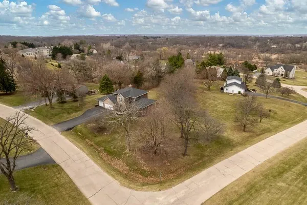 $549,900 | 12192 Carberry Lane, Roscoe, IL 61073
