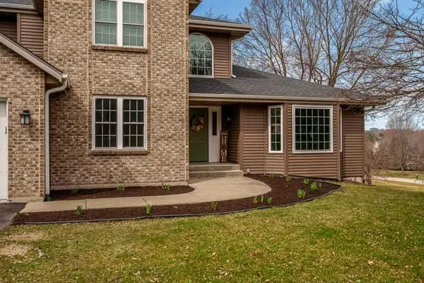 $549,900 | 12192 Carberry Lane, Roscoe, IL 61073