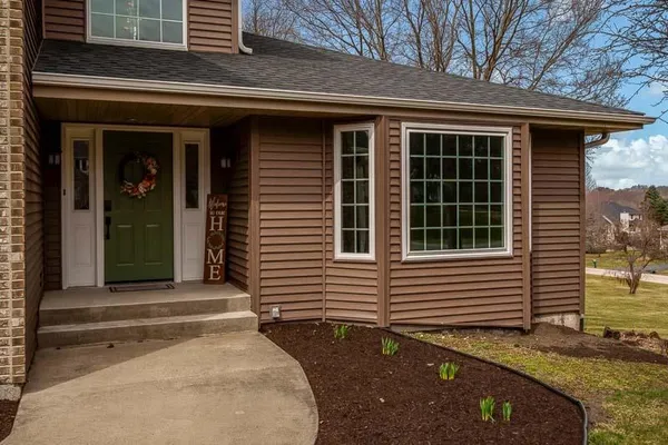 $549,900 | 12192 Carberry Lane, Roscoe, IL 61073